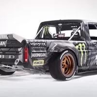 V desáté "Gymkhaně" bude driftovat devítisetkoňový pick-up