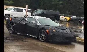 Osmá generace Chevroletu Corvette změní koncepci a výrazně podraží