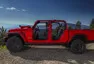 Jeep ukázal nový pick-up Gladiator. Stojí na základech Wrangleru.