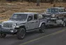 Jeep ukázal nový pick-up Gladiator. Stojí na základech Wrangleru.