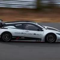 Nissan postavil šest Leafů Nismo RC