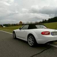 Autíčkářova garáž: MX-5 NCFL 2.0 - Jak se rodí a umírají jednorožci