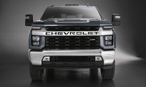 Novinky: Nový Chevrolet Silverado HD překvapuje vzhledem i pohonem