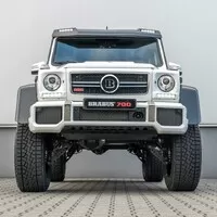 Zdá se vám Mercedes třídy G tuctový? Potřebujete Brabus G700.