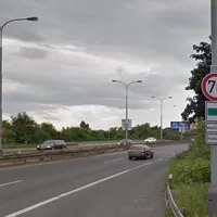 "Dáme tam padesátku, aby se nám lépe měřilo." Váš magistrát.