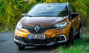 Recenze & testy: Renault Captur 0.9 TCe: Kterak honba za emisemi podrazila nohy jednomu milému autíčku