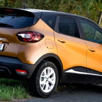 Renault Captur 0.9 TCe: Kterak honba za emisemi podrazila nohy jednomu milému autíčku