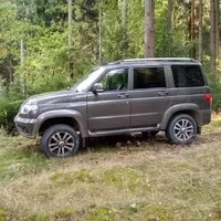 UAZ Patriot 2.7: S burlakem v Milovicích