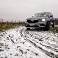 Volvo XC40 T3: Severský základ