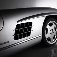 Do aukce jde unikátní Mercedes 300SL AMG po brunejském sultánovi