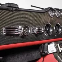 Do aukce jde unikátní Mercedes 300SL AMG po brunejském sultánovi