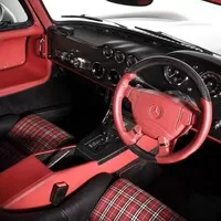 Do aukce jde unikátní Mercedes 300SL AMG po brunejském sultánovi