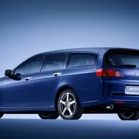 Prémiové kombi za 100 tisíc. Je to dobrý nápad?