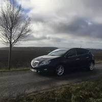 Lancia Delta 1.6 JTDm Platino: Kompaktní luxus