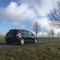 Lancia Delta 1.6 JTDm Platino: Kompaktní luxus