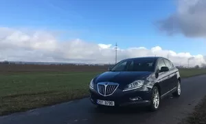 Lancia Delta 1.6 JTDm Platino: Kompaktní luxus