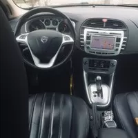 Lancia Delta 1.6 JTDm Platino: Kompaktní luxus