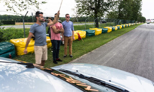 Editorial: O čem vlastně mluvíme v redakci, když se náhodou nebavíme o autech?