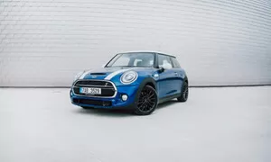 Mini Cooper S: Příběh o rybičce a okreskách