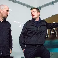 Jak nejlépe zkombinovat realitu skutečnou a virtuální? Přece na simulátoru!
