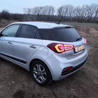Hyundai i20 T-GDI 120: Za "luxus" se platí