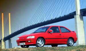 Bazarový snílek: Hrdinové za babku: Ford Escort RS2000