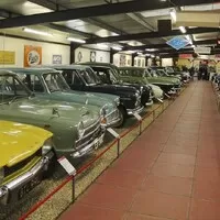 Zemřel John Haynes, zakladatel legendární série dílenských příruček