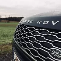 Range Rover P400e: Nepřekonatelný