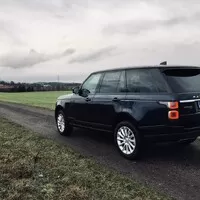 Range Rover P400e: Nepřekonatelný