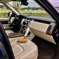 Range Rover P400e: Nepřekonatelný