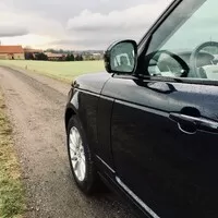 Range Rover P400e: Nepřekonatelný