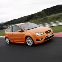Za volantem: Ford Focus ST225