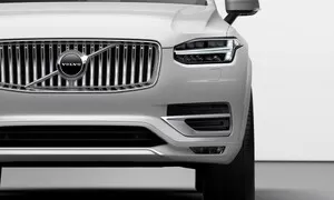 Volvo představuje faceliftovanou XC90