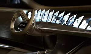 Nový koncept Kia má v interiéru 21 dotykových displejů