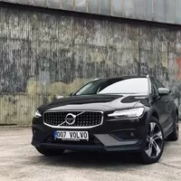 Volvo V60 CC D4: O úroveň výš