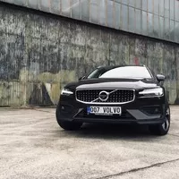 Volvo V60 CC D4: O úroveň výš
