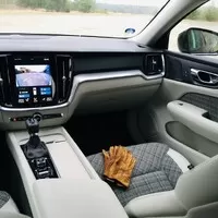 Volvo V60 CC D4: O úroveň výš