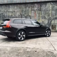 Volvo V60 CC D4: O úroveň výš