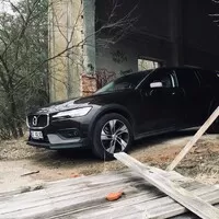 Volvo V60 CC D4: O úroveň výš