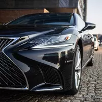 Lexus LS500h: Potřebuje ještě Yakuza Mercedes?