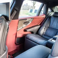 Lexus LS500h: Potřebuje ještě Yakuza Mercedes?