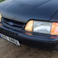 Ford Mustang Fox 5.0 V8: Síla na rameni
