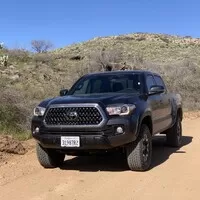 Toyota Tacoma V6 TRD Offroad: Takhle se dělá truck!