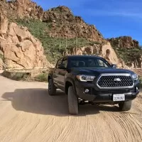 Toyota Tacoma V6 TRD Offroad: Takhle se dělá truck!
