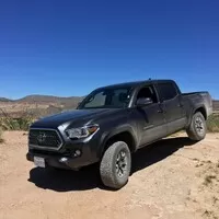Toyota Tacoma V6 TRD Offroad: Takhle se dělá truck!