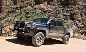 Toyota Tacoma V6 TRD Offroad: Takhle se dělá truck!