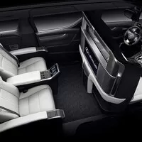 Lexus představuje svůj první minivan
