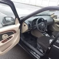 Zbrusu nový Peugeot 405? V Ázerbajdžánu to není nic neobvyklého.