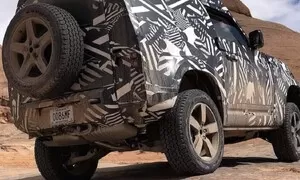 Nový Defender nedostane pevnou zadní nápravu. Poláci mají ale řešení.