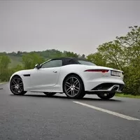 Jaguar F-Type Cabriolet R-Design: Sporťák do každého počasí a kabrio pro každý den